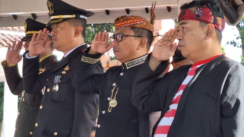Upacara Hari Lahir Pancasila ke-80 di Lumajang: Pakaian Adat Warnai Semangat Kebangsaan