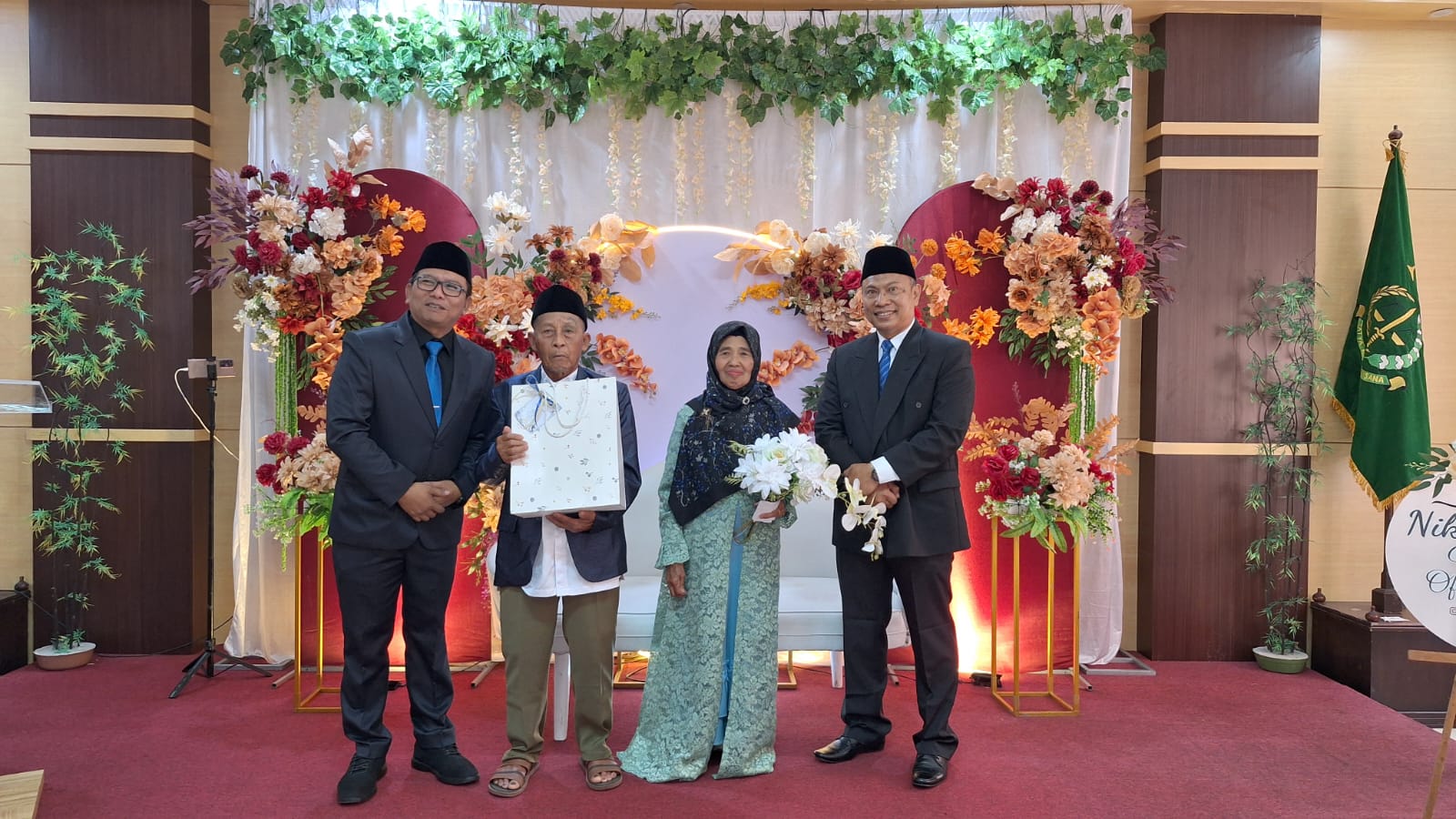 HUT Kejaksaan ke-80, Digelar Nikah Massal Gratis untuk Enam Pasang Pengantin