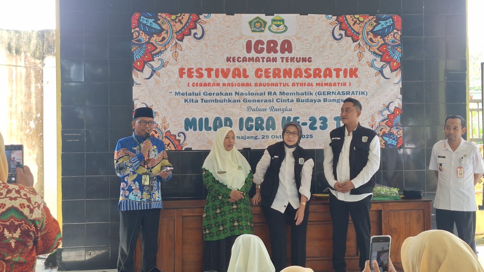Kemenag dan Bupati Lumajang Buka GERNASRATIK dan Milad IGRA ke-23 di Tekung
